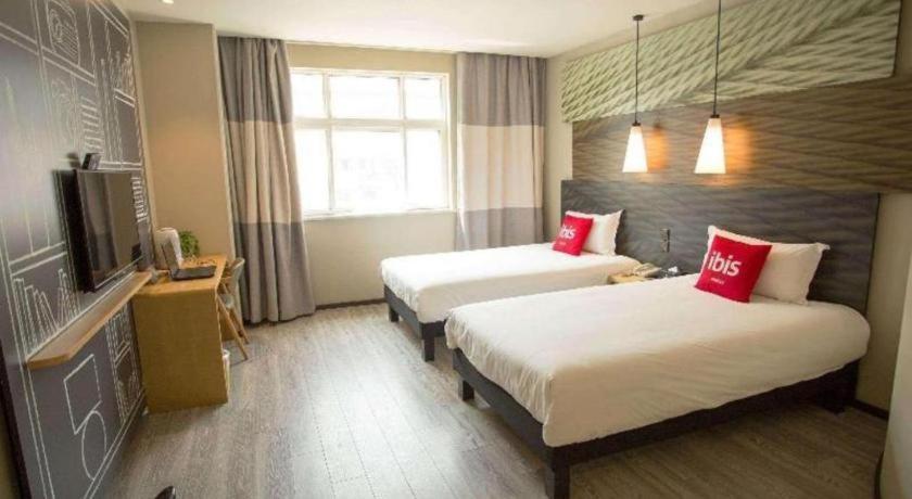 Hotel Ibis Xi'An First Gaoxin Rd Extérieur photo